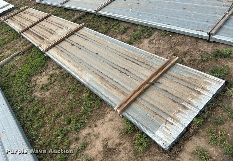 image for item NM9528 (100) sheets of metal siding/roofing