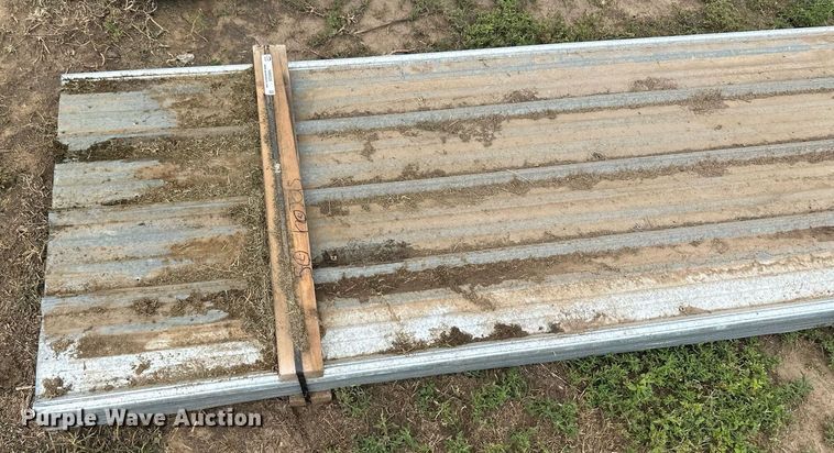 image for item NM9528 (100) sheets of metal siding/roofing