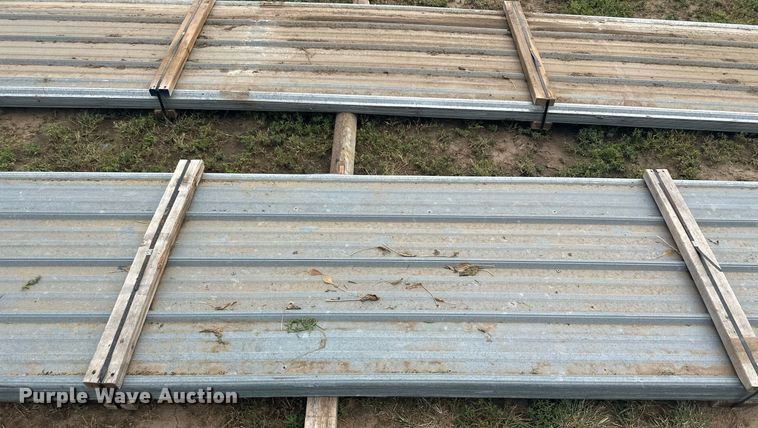 image for item NM9528 (100) sheets of metal siding/roofing