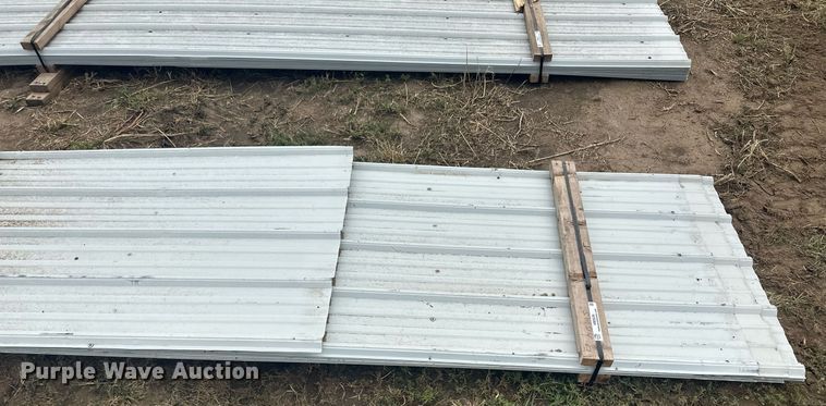 image for item NM9536 (136) sheets of metal siding/roofing