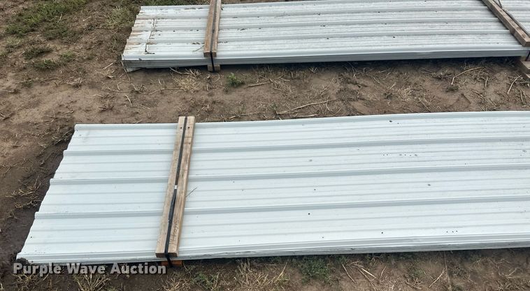 image for item NM9536 (136) sheets of metal siding/roofing
