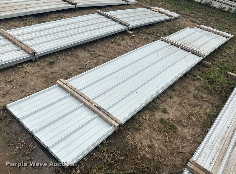image for item NM9536 (136) sheets of metal siding/roofing