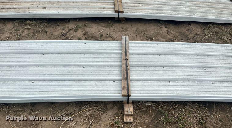 image for item NM9536 (136) sheets of metal siding/roofing