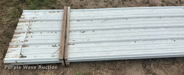 image for item NM9536 (136) sheets of metal siding/roofing