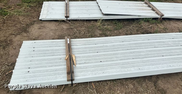image for item NM9536 (136) sheets of metal siding/roofing
