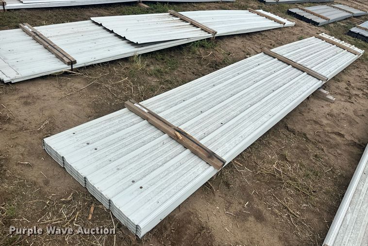 image for item NM9536 (136) sheets of metal siding/roofing