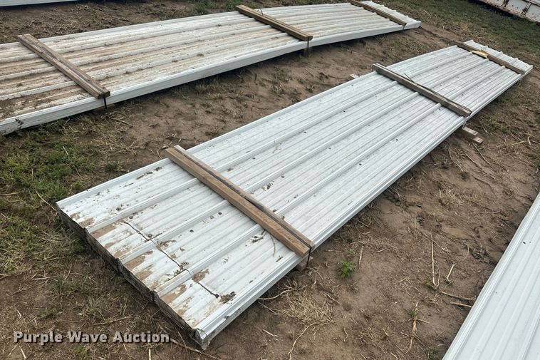 image for item NM9536 (136) sheets of metal siding/roofing