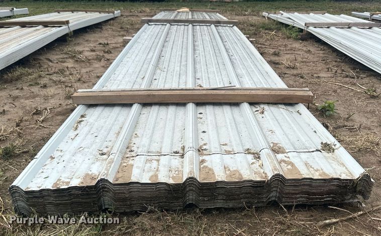 image for item NM9536 (136) sheets of metal siding/roofing
