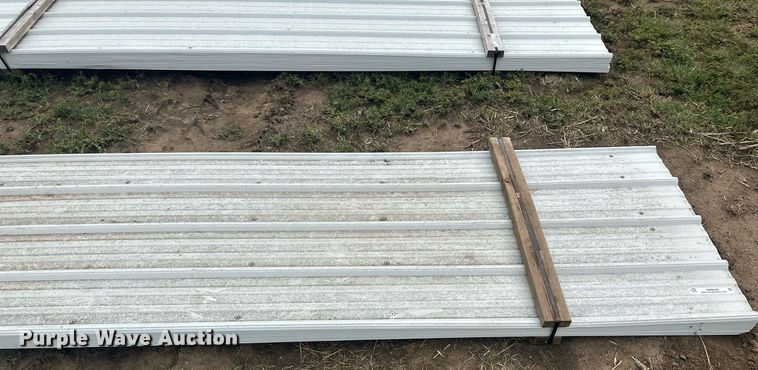 image for item NM9536 (136) sheets of metal siding/roofing