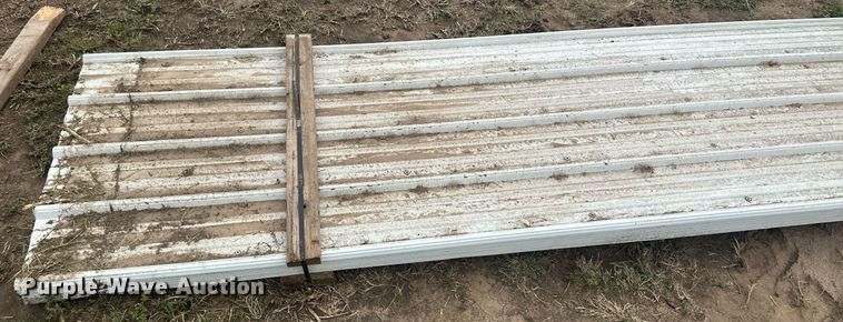 image for item NM9536 (136) sheets of metal siding/roofing