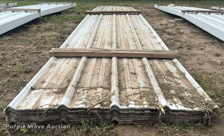 image for item NM9536 (136) sheets of metal siding/roofing