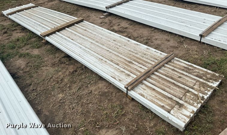 image for item NM9536 (136) sheets of metal siding/roofing