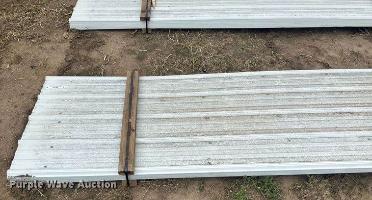 image for item NM9536 (136) sheets of metal siding/roofing