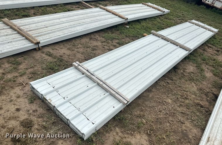 image for item NM9539 (150) sheets of metal siding/roofing