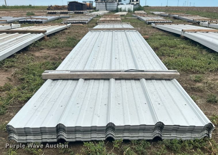 image for item NM9539 (150) sheets of metal siding/roofing