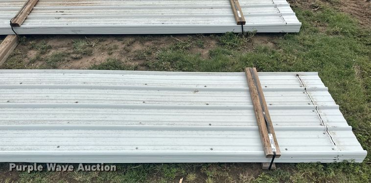 image for item NM9539 (150) sheets of metal siding/roofing