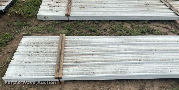 image for item NM9539 (150) sheets of metal siding/roofing