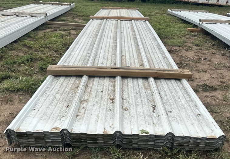 image for item NM9539 (150) sheets of metal siding/roofing