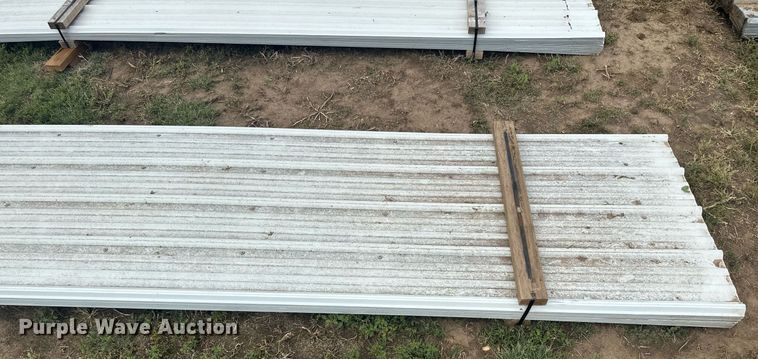 image for item NM9539 (150) sheets of metal siding/roofing