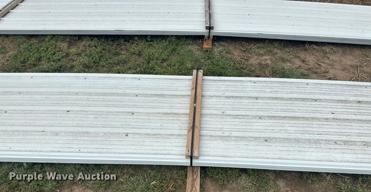image for item NM9539 (150) sheets of metal siding/roofing