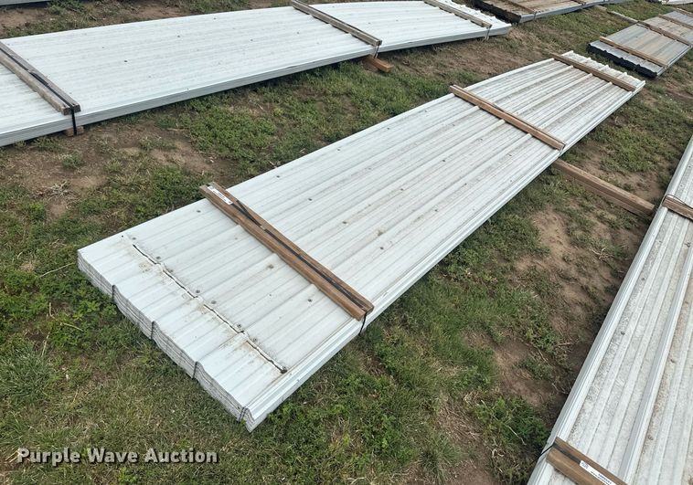 image for item NM9539 (150) sheets of metal siding/roofing