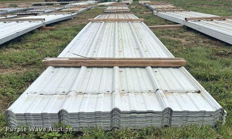 image for item NM9539 (150) sheets of metal siding/roofing