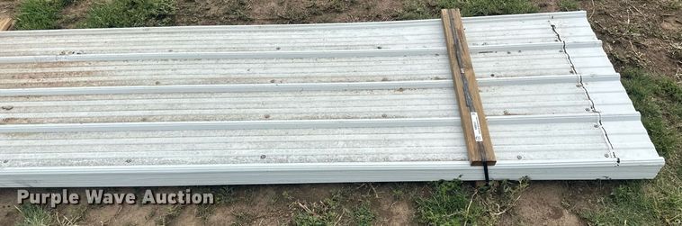 image for item NM9539 (150) sheets of metal siding/roofing