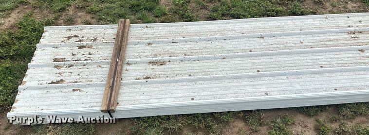 image for item NM9539 (150) sheets of metal siding/roofing