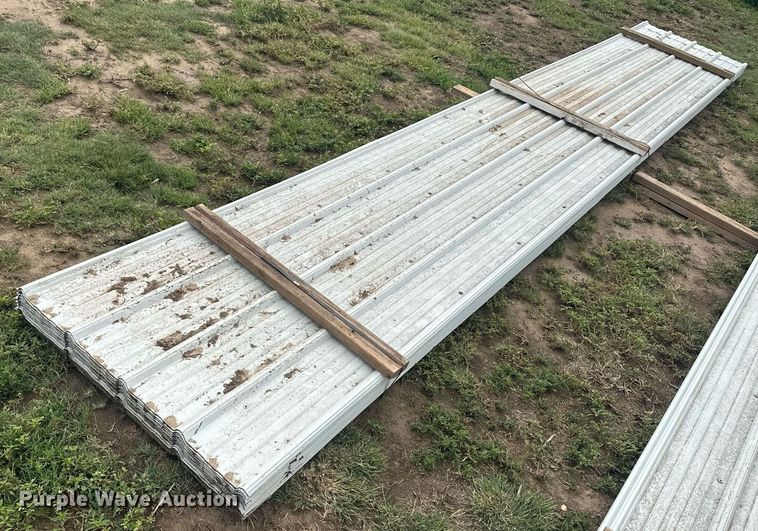 image for item NM9539 (150) sheets of metal siding/roofing