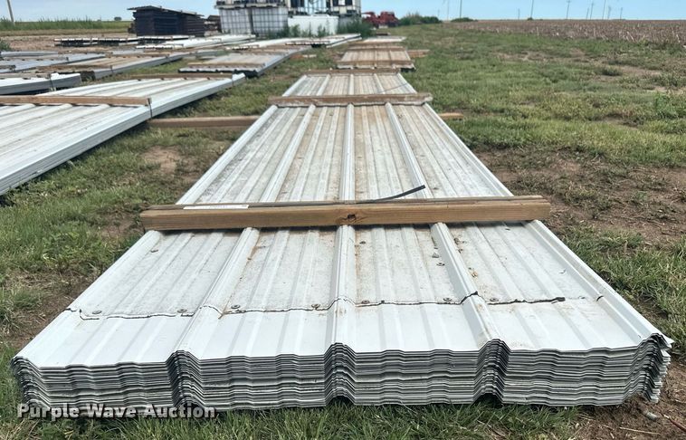 image for item NM9539 (150) sheets of metal siding/roofing