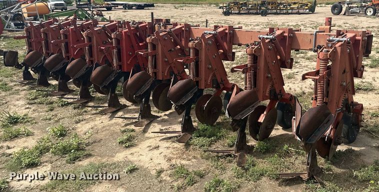 image for item NM9544 Krause 4706  row crop cultivator
