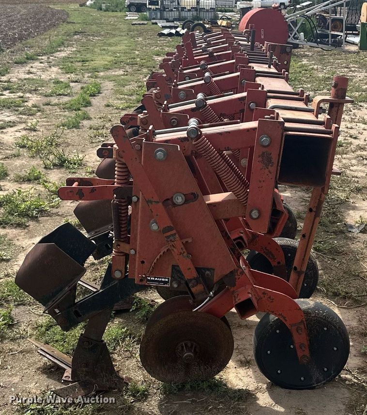 image for item NM9544 Krause 4706  row crop cultivator