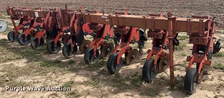 image for item NM9544 Krause 4706  row crop cultivator