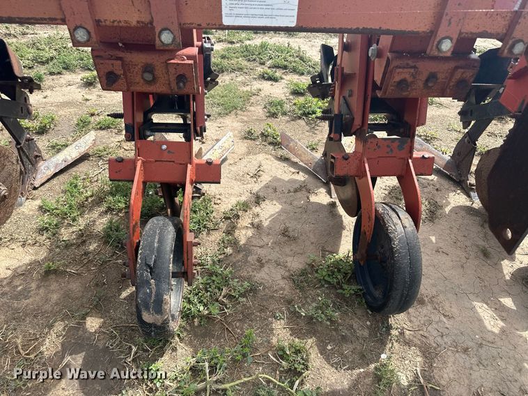 image for item NM9544 Krause 4706  row crop cultivator