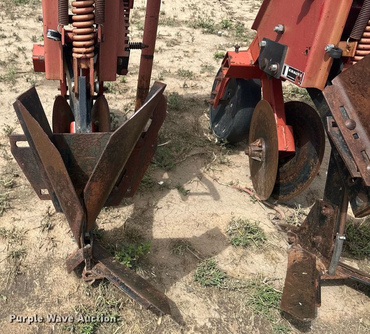 image for item NM9544 Krause 4706  row crop cultivator