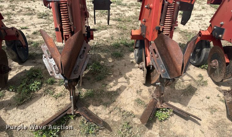 image for item NM9544 Krause 4706  row crop cultivator
