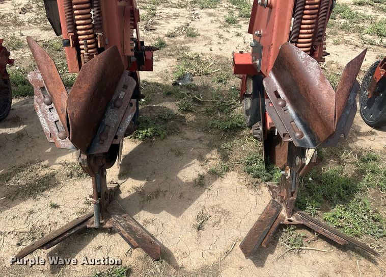 image for item NM9544 Krause 4706  row crop cultivator