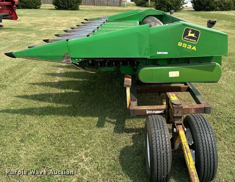 image for item NP9411 John Deere 853A  all-crop head