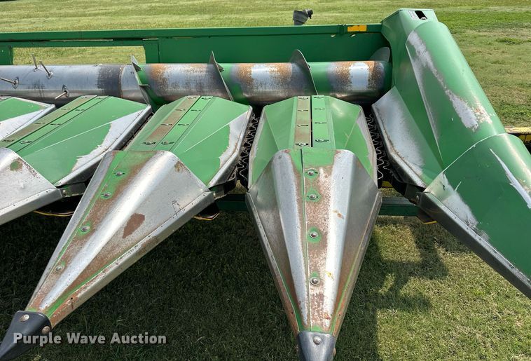 image for item NP9411 John Deere 853A  all-crop head