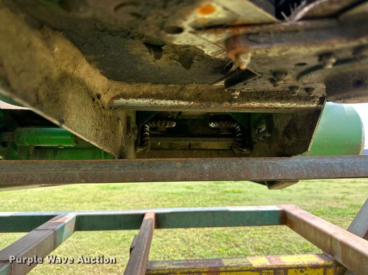 image for item NP9411 John Deere 853A  all-crop head