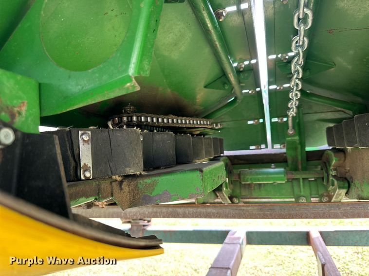 image for item NP9411 John Deere 853A  all-crop head
