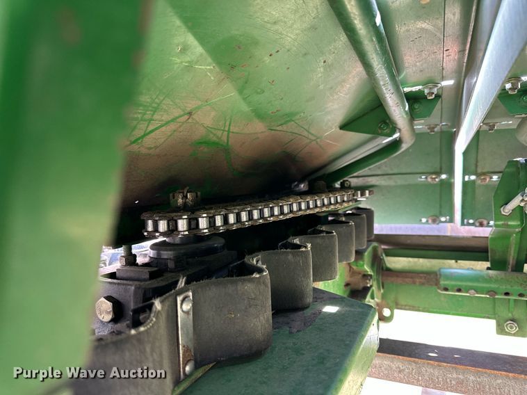 image for item NP9411 John Deere 853A  all-crop head