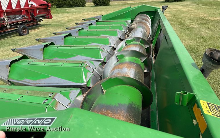 image for item NP9411 John Deere 853A  all-crop head