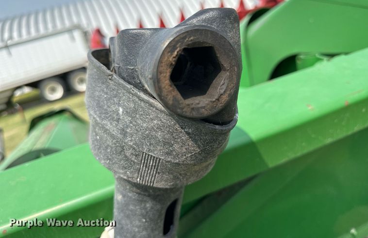 image for item NP9411 John Deere 853A  all-crop head