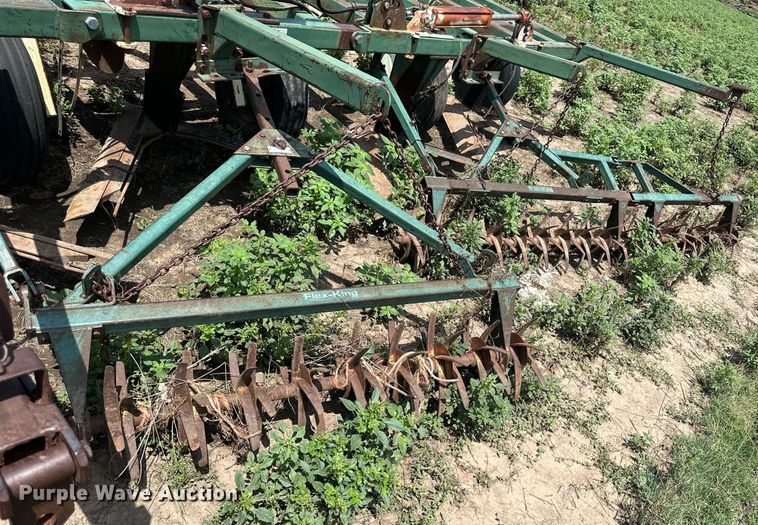 image for item NP9865 Flex King KM33  sweep plow