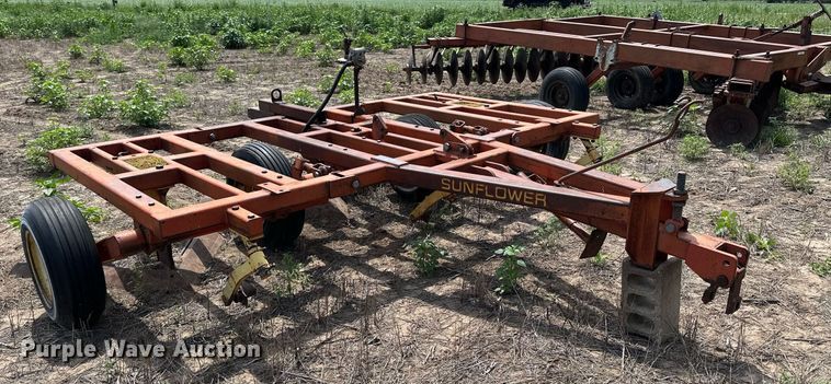 image for item NP9872 Sunflower  sweep plow