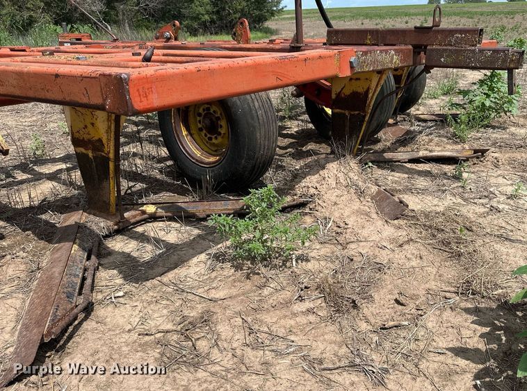 image for item NP9872 Sunflower  sweep plow