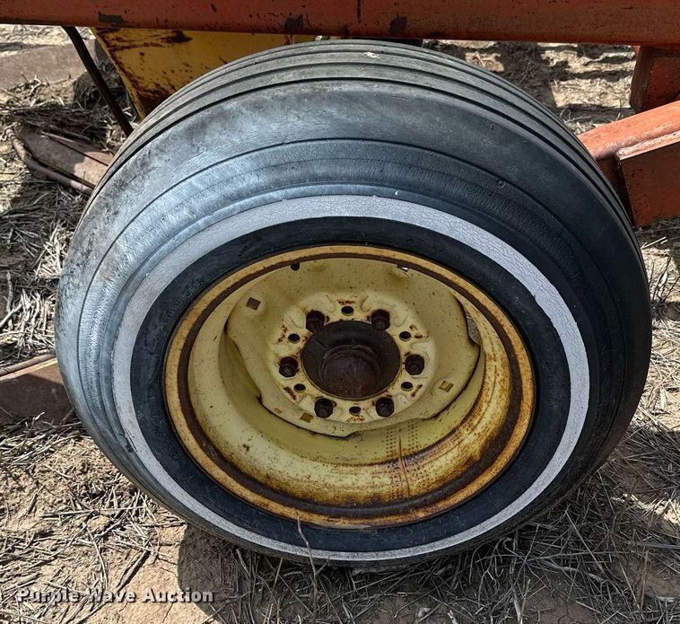 image for item NP9872 Sunflower  sweep plow