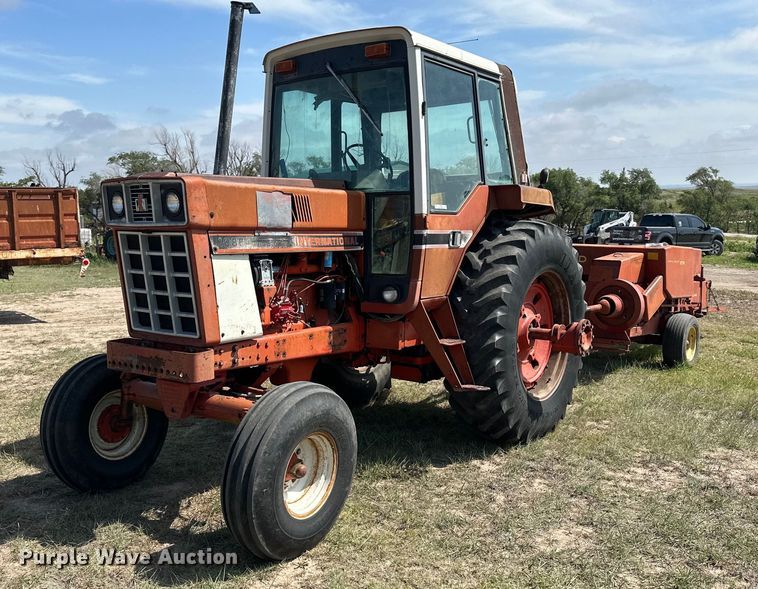 image for item NP9931 1978 International Harvester 1086  tractor
