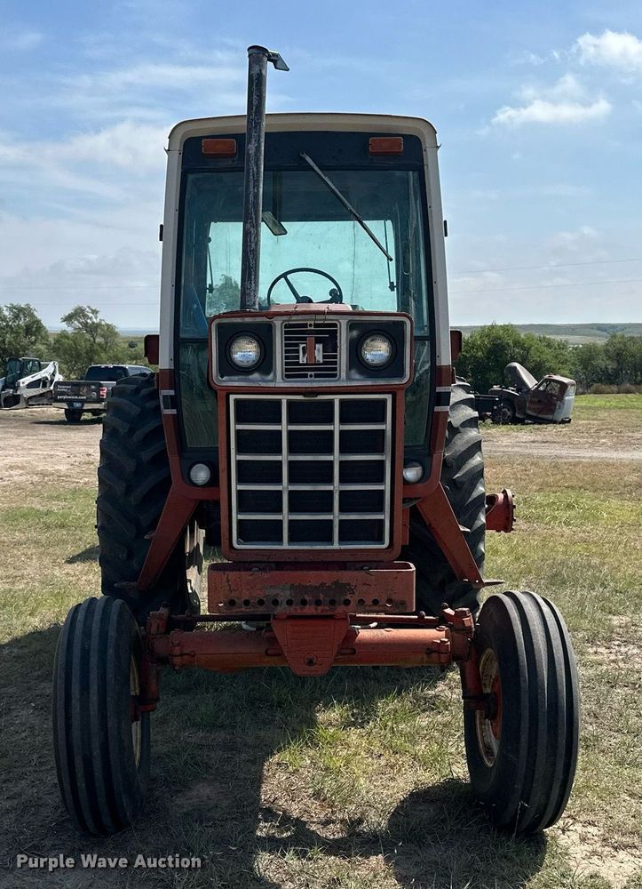 image for item NP9931 1978 International Harvester 1086  tractor
